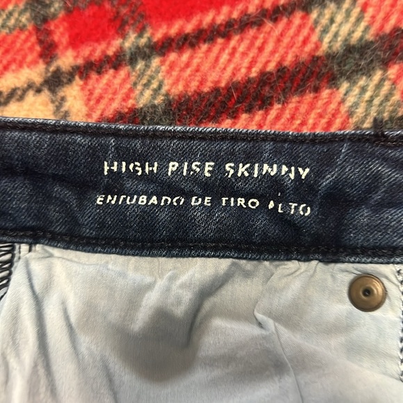 Target “Universal Thread” jeans - Picture 5 of 5